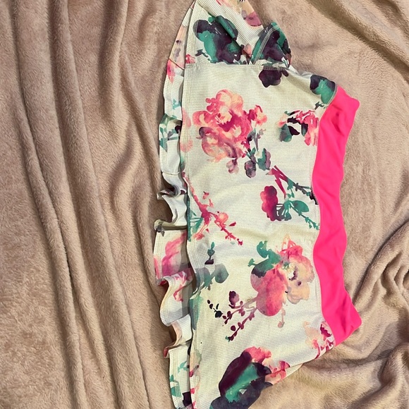 Lululemon skort - Picture 1 of 2